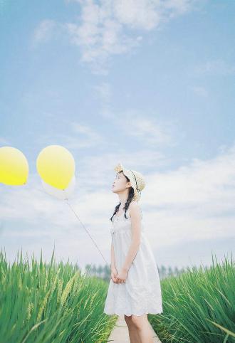 女大学生的沙龙室