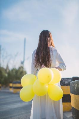 雏鸟幼儿小学生张婉莹,女大学生的沙龙室